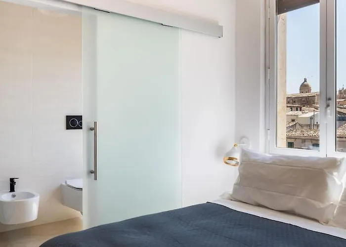 Mansarda Aurispa 公寓 诺托